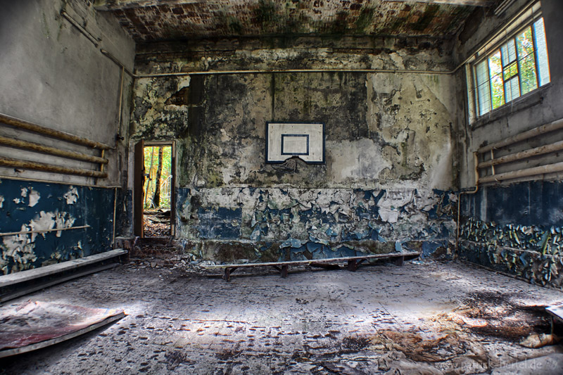 Basketball-Halle.jpg